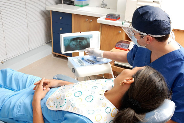 Οι οδοντίατροι της Θεσσαλονίκης ζητούν επέκταση του dentist pass και σταθερή δαπάνη από τον ΕΟΠΥΥ