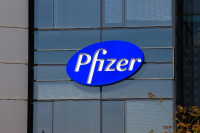 Η Pfizer επενδύει γιγαντιαίο ποσό σε βιοτεχνολογικές εταιρείες