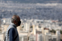 Κορονοϊός Ελλάδα: Ρεκόρ θανάτων και διασωληνώσεων, υποχώρησε ο αριθμός των νέων κρουσμάτων