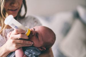 Έως και 213% ακριβότερο το βρεφικό γάλα στην Ελλάδα - Έρχονται έλεγχοι για φαινόμενα αισχροκέρδειας