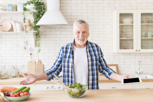 Ο περιορισμός θερμίδων μπορεί να βοηθήσει την αντιγηραντική θωράκιση των εγκεφαλικών κυττάρων