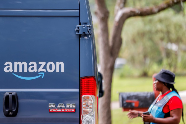 Το φαρμακείο της Amazon αναπτύσσει υπηρεσία... delivery με drone στο Τέξας