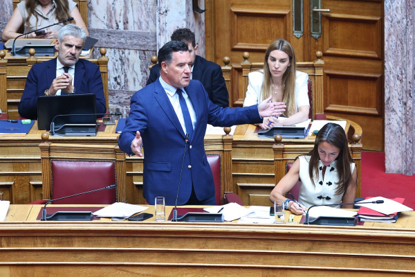 Βουλή: Εγκρίθηκε η διάταξη για τον ορισμό προσωρινής διοίκησης του ΠΙΣ - Απορρίφθηκε η ένσταση αντισυνταγματικότητας του ΠΑΣΟΚ