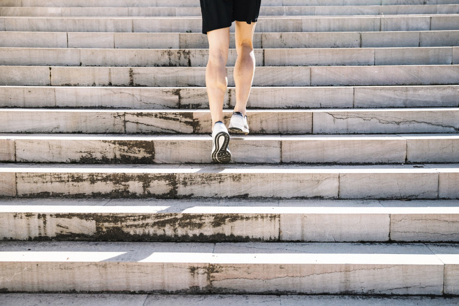 Τα «σνακ άσκησης» μέσα στην ημέρα και γιατί το fitness δεν θέλει απαραίτητα πολύ χρόνο αλλά τρόπο