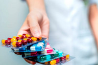 Έντονη αντίδραση ΠΙΣ στην αναστολή του νόμου για τα αντιβιοτικά: &quot;Αδιανόητη και μόνο σαν σκέψη»