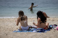 Κορονοϊός: Παρατείνονται τα μέτρα στις παραλίες - Εξετάζεται νέα παράταση για τα πανηγύρια