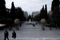 Κορονοϊός Ελλάδα: Υποχώρησαν σε τριψήφιο αριθμό τα κρούσματα - Εκτοξεύτηκαν ξανά οι θάνατοι