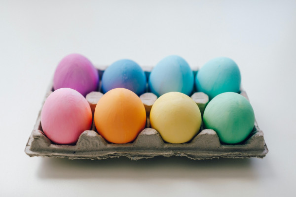 Πως θα βάψετε τα πασχαλινά αυγά με φυσικό τρόπο