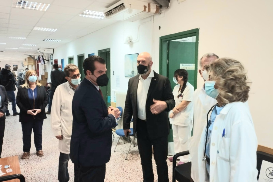 Επίσκεψη Θάνου Πλεύρη στο νοσοκομείο "Η ΠΑΜΜΑΚΑΡΙΣΤΟΣ"