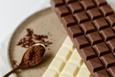 Ένα είδος σοκολάτας βελτιώνει τη διάθεση σου και την υγεία του εντέρου