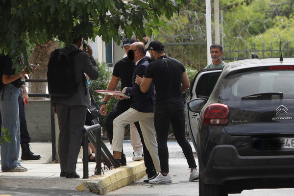 Θάνατος Μαζωνάκη: Στις φυλακές Κορυδαλλού μεταφέρθηκαν οι δύο γιατροί