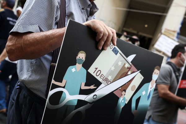 Διεθνής καταδίκη για το clawback στη Φυσικοθεραπεία, με τον ΠΣΦ να ζητεί πλήρη κατάργηση του μέτρου