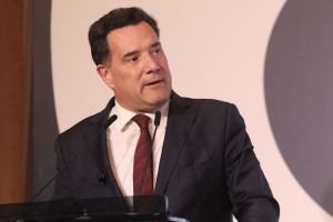 Γεωργιάδης: Νέα πλωτά μέσα για τις διακομιδές ασθενών από τα νησιά έως το τέλος του 2026