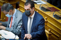 Πλευρης: «Χυδαία» η ανάρτηση Τσίπρα - Ο ΣΥΡΙΖΑ στοχοποιεί τους επιστήμονες