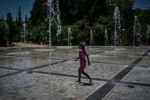 Καύσωνας: Τι πρέπει να προσέξουν οι καρδιοπαθείς και οι ευπαθείς ομάδες