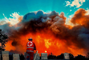 Συγκέντρωση χρημάτων και τροφίμων για τους πυρόπληκτους από τον Ελληνικό Ερυθρό Σταυρό