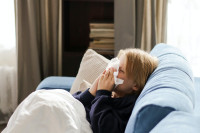 Έξαρση κρουσμάτων γρίπης στα παιδιά - «Τις επόμενες εβδομάδες αναμένεται να επεκταθούν και στους ενήλικες», αναφέρει Πνευμονολόγος