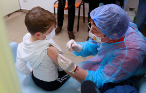 Ιλαρά: Η πιο μολυσματική ασθένεια που έχει γνωρίσει η επιστήμη - «Όπλο» ο εμβολιασμός