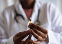 Μελέτη αξιολόγησε το εμβόλιο της Μoderna κατά του κορονοϊού σε εφήβους