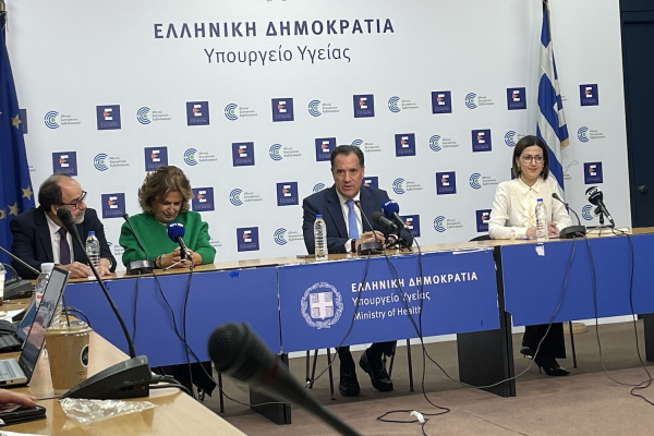 Αδ.Γεωργιάδης: Διαγράφονται τα πρόστιμα στους ηλικιωμένους αντιεμβολιαστές, στόχος εμβολιασμοί Covid και στα φαρμακεία