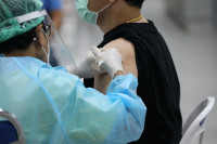 Εμβόλιο γρίπης: Ποιοι πολίτες θα μπορούν να εμβολιάζονται δωρεάν και χωρίς συνταγή γιατρού
