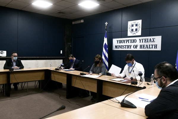 Με τον πρόεδρο του ΕΟΦ η σημερινή ενημέρωση του Υπουργείου Υγείας