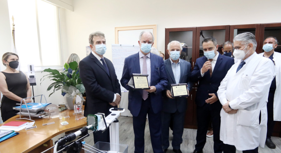Λαϊκό Νοσοκομείο: Σύστημα βιοψίας προστάτη δώρισε η Βουλή των Ελλήνων, παρουσία του Μιχάλη Χρυσοχοϊδη