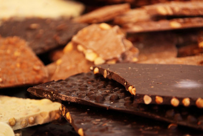 Μελέτη - δικαίωση για λιχούδηδες: Η κατανάλωση σοκολάτας γαλακτός βοηθά στην καύση του λίπους!