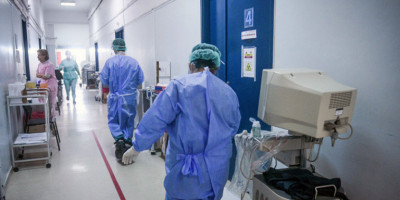 Κορονοϊός: Χωρίς τέλος η λίστα των θετικών εργαζομένων στα νοσοκομεία