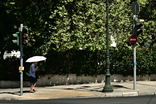 Υπουργείο Υγείας για καύσωνα: Οδηγίες προφύλαξης και πρώτες βοήθειες