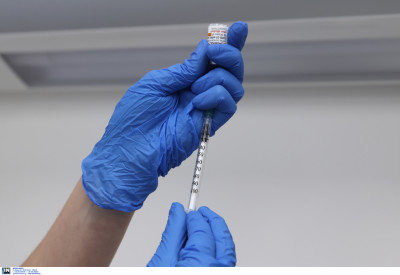 COVID-19: Νεότερα εμβόλια μπορεί να παρέχουν προστασία σε ασθενείς με ανοσολογική ανεπάρκεια Β-λεμφοκυττάρων