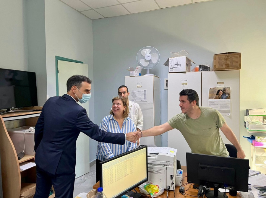 Επίσκεψη Θεμιστοκλέους στο Γενικό Νοσοκομείο Χίου: Δέσμευσή μας η συνεχής στήριξη των υγειονομικών δομών στα νησιά