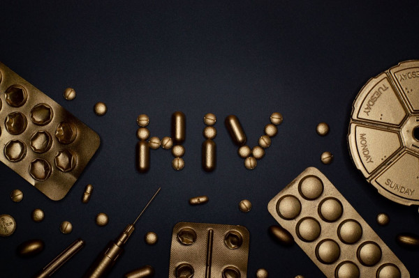 Θετική φωνή: Με χιούμορ η νέα καμπάνια ευαισθητοποίησης για τον HIV