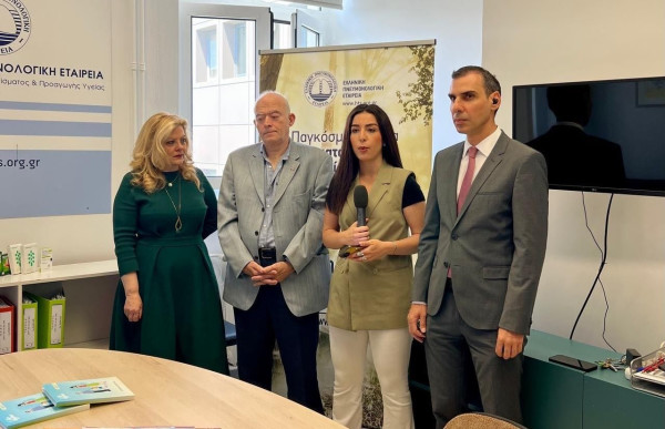 Θεμιστοκλέους: «Στηρίζουμε τη διακοπή καπνίσματος με 52 εξειδικευμένα ιατρεία σε όλη τη χώρα»