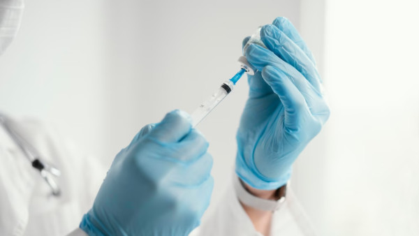 ΣΦΕΕ: «Ευκαιρία φέτος να αναπληρωθούν οι εμβολιασμοί που χάθηκαν κατά τη διάρκεια της πανδημίας»