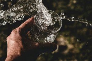 Ο ρόλος της σωστής ενυδάτωσης στους μηχανισμούς άμυνας κατά του άγχους