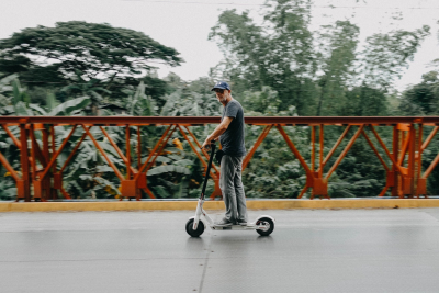 Αυξάνονται οι τραυματισμοί από scooter : Μεγάλο ποσοστό αφορούν σε τραυματισμούς στο κεφάλι