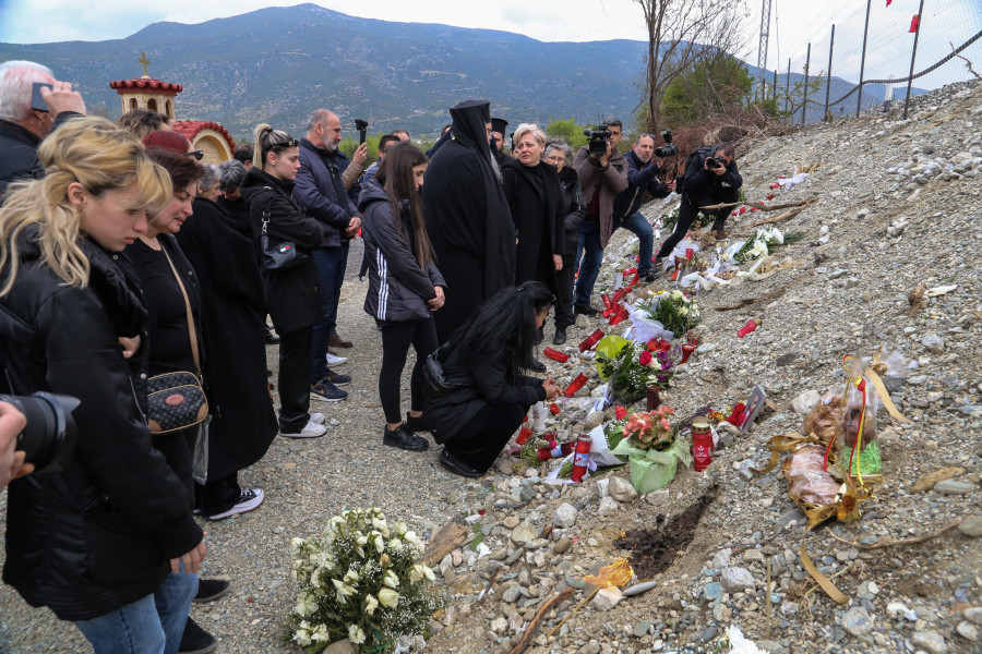 Τραγωδία στα Τέμπη: Ο ΕΟΠΥΥ δεσμεύτηκε να καλύψει όλα τα έξοδα των τραυματιών