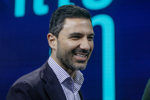Πουλής για έναν χρόνο από την αθώωση του για την υπόθεση του ΚΕΕΛΠΝΟ: Μια σκευωρία με ενορχηστρωτή τον Πολάκη