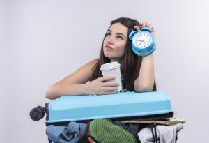 Jet lag τέλος; Επιστήμονες αναπτύσσουν φάρμακο που μπορεί να «επαναρυθμίσει» το βιολογικό ρολόι