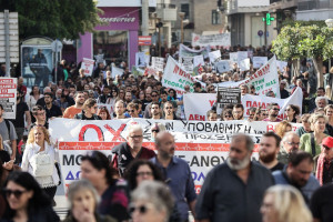 Μαζικό συλλαλητήριο στο Ηράκλειο για τα προβλήματα των νοσοκομείων στην Κρήτη