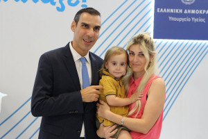 Θεμιστοκλέους: Ενισχύουμε τις αεροδιακομιδές και δημιουργούμε περισσότερες γέφυρες ζωής σαν του μικρού Λεωνίδα