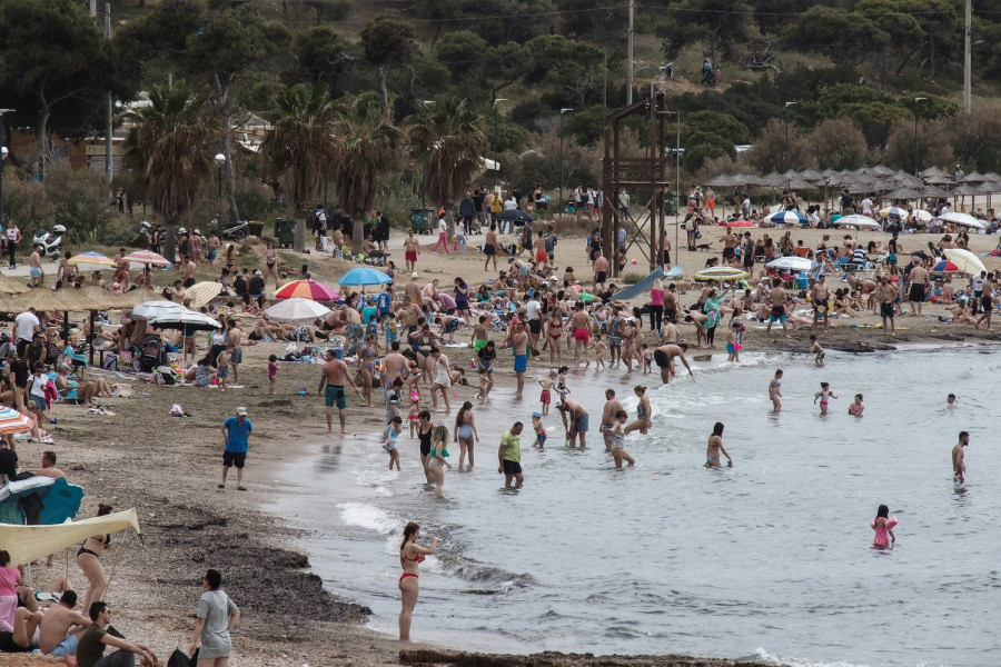 Κορονοϊός Ελλάδα: 2146 κρούσματα το τελευταίο 48ωρο - Έπεσαν κάτω από τους 800 οι διασωληνωμένοι