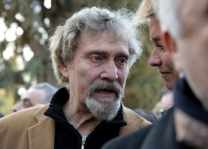 Ο καρκίνος «νίκησε» τον γνωστό ηθοποιό Αλμπέρτο Εσκενάζυ στα 73 του