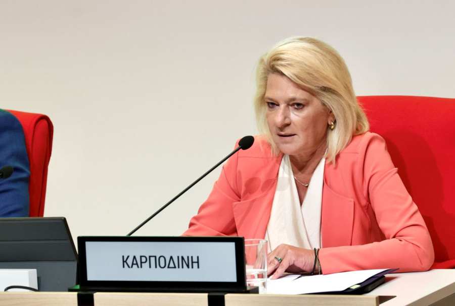 Η διοικήτρια του ΕΟΠΥΥ, Θεανώ Καρποδίνη