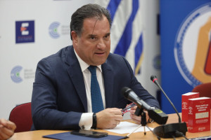 Γεωργιάδης: «Προς διακοπή σύμβασης με τον ΕΟΠΥΥ 50 γιατροί που υπερσυνταγογραφούσαν»