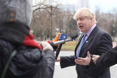 Κορονοϊός Βρετανία : Ο Boris Johnson εισήχθη στο Νοσοκομείο