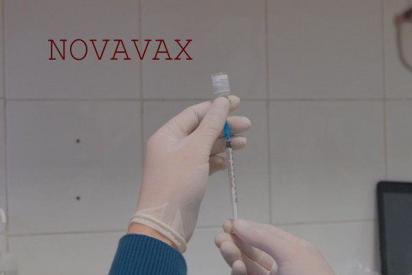Θεμιστοκλέους: Γι αυτό δεν έχουν ανοίξει ακόμα τα ραντεβού με το εμβόλιο της Novavax