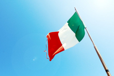 Ιταλία: Βάζει τέλος στα πάρτι - Κηδείες και γάμοι με ελάχιστο κόσμο