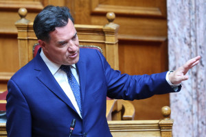Γεωργιάδης από Βουλή: «Με χαμηλότερο clawback για μια τριετία τα φάρμακα που θα εντάσσονται στο Ταμείο Καινοτομίας»